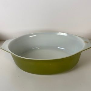 Pyrex olive green 2 1/2 Quart dish